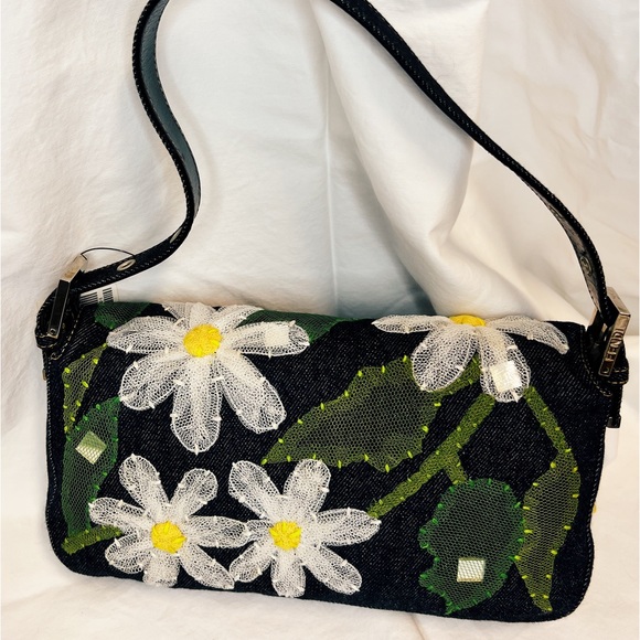 💛SOLD💛 Rare Fendi Blue Floral Denim Baguette - Picture 5 of 6